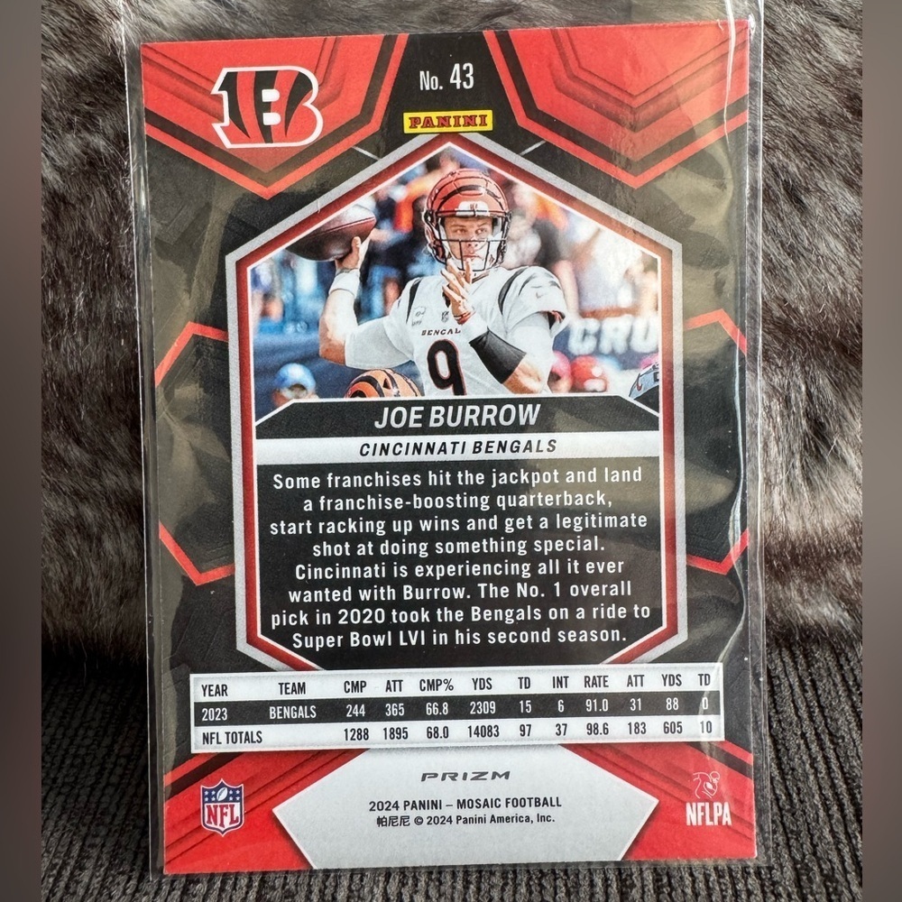 2024 Joe Burrow Panini Mosaic Yellow reactive Prizm. #Bengals - Picture 2 of 2